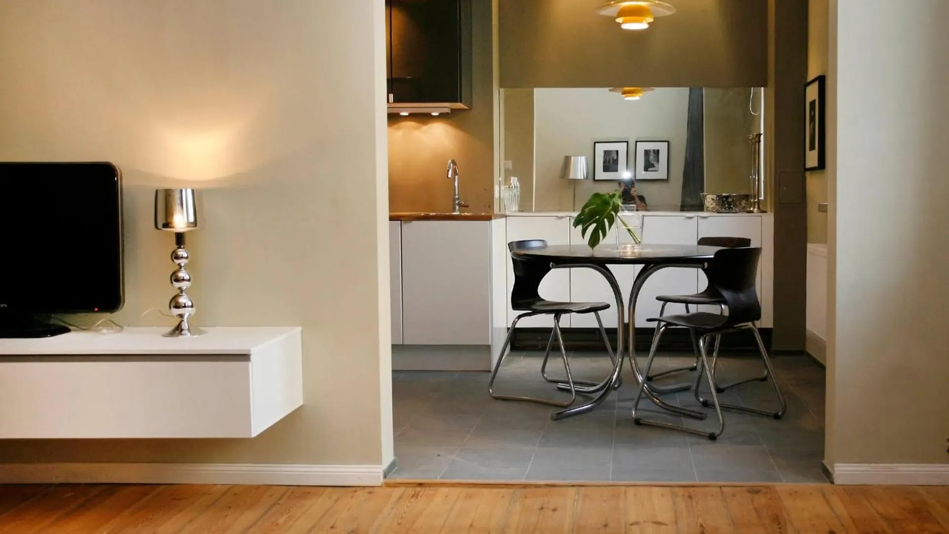 Styleapartments #1 Berlin Apartment