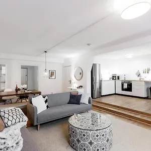 Arbio I Cosy Spacious In Kreuzburg Apartment